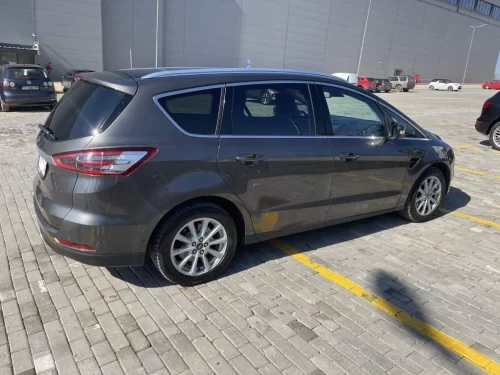 Ford S-Max ne shitje