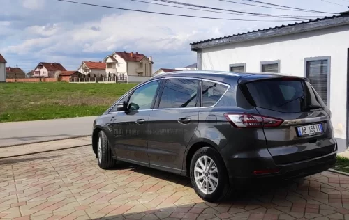 Ford S-Max ne shitje